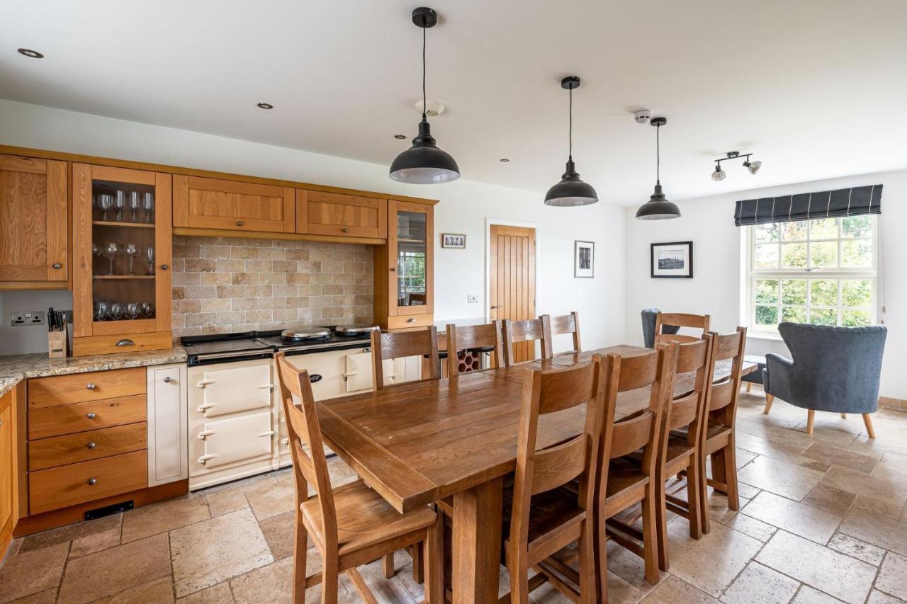 Tinkers Folly Villa Harrogate Dış mekan fotoğraf