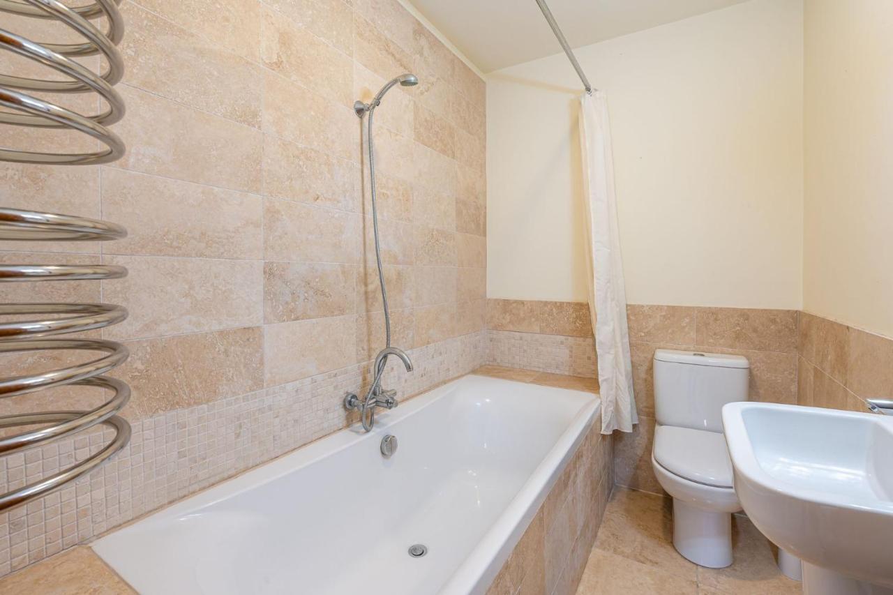 Tinkers Folly Villa Harrogate Dış mekan fotoğraf
