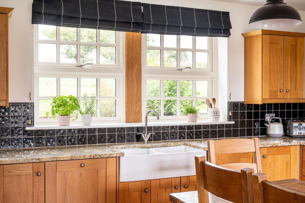 Tinkers Folly Villa Harrogate Dış mekan fotoğraf